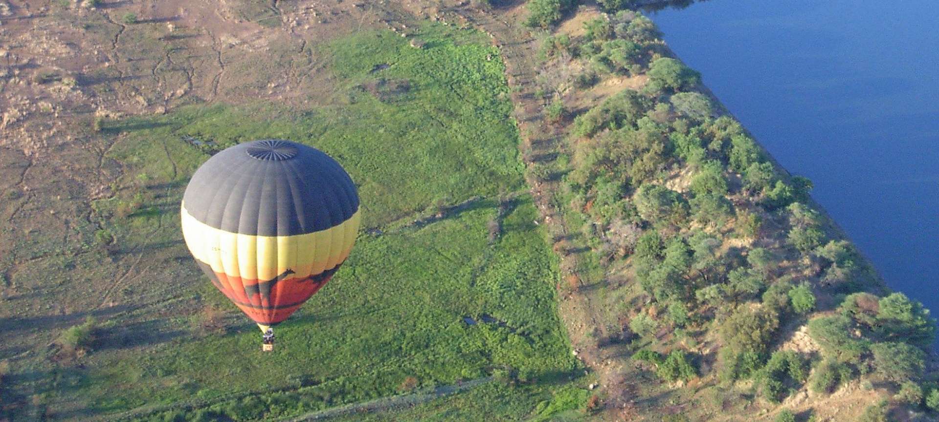 Hot Air Balloon Safaris - Uganda Wildlife Safaris - https://terrain-safaris.com